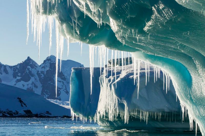 Secret Alien Technology / Antarctica Mysteries