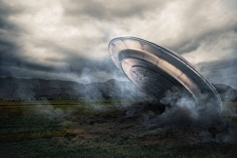 UFO Disclosure / Apocalypse & Aliens