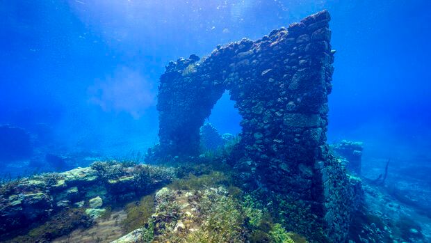 Finding Atlantis / Psychic Detective