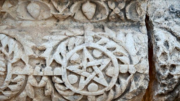 Dead Sea Scrolls & the Essenes / Lucid Dreaming