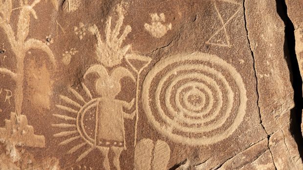 Aliens & Disclosure / Southwest Petroglyphs