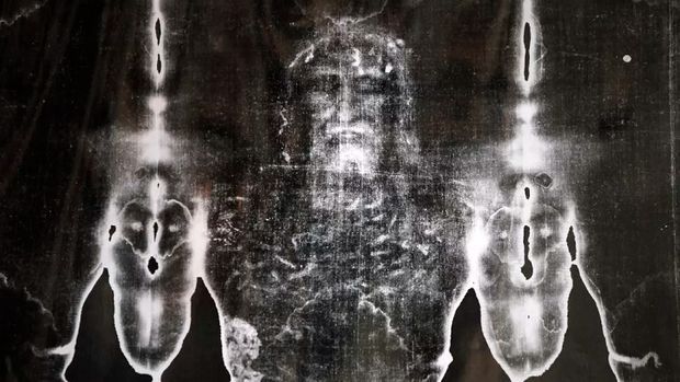 Trace DNA Found on Shroud of Turin Suggests 'Unexpected' Connection to India